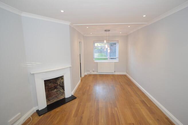Lounge/dining room