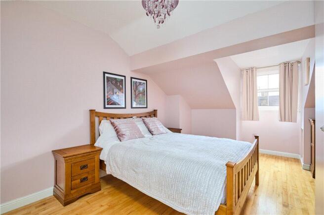 2 bed Town House for sale Image 7