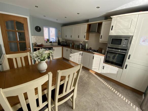 Kitchen: