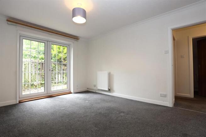 Town Mill Road, Cowbridge, Vale of Glamorgan, CF71 7BE photo 4