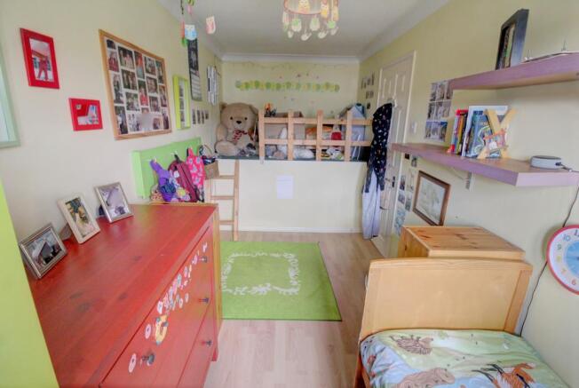 Yopa - Paddock Drive, Chelmsford, CM1 (10)