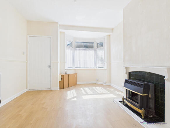 2 bed Terraced to rent Image 4