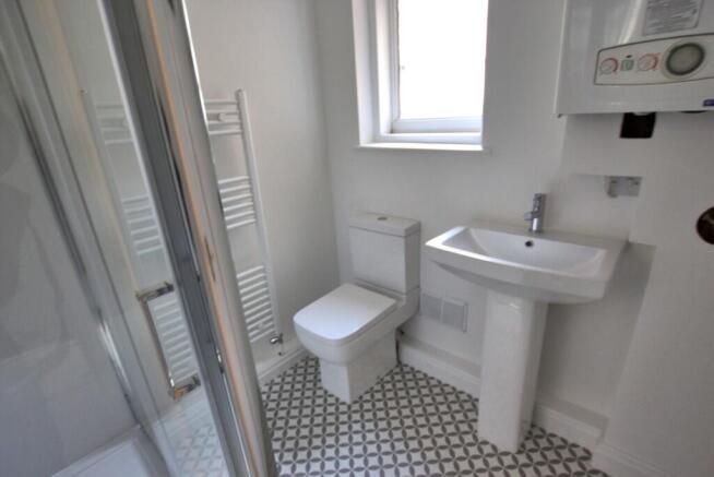 2 bed Apartment to rent Image 7