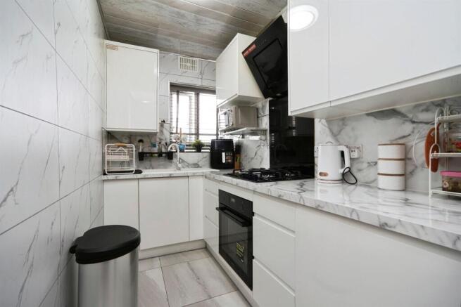 2 bed Apartment for sale Image 6