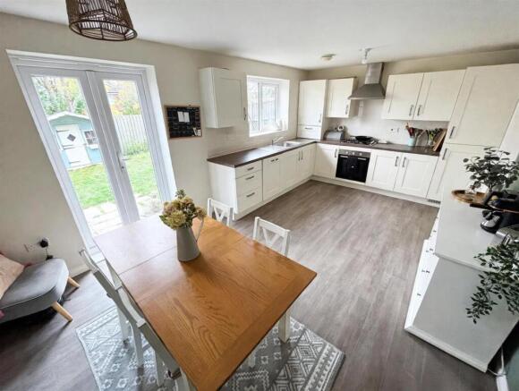 Open Plan Kitchen and Dining Room