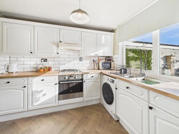 CAM05192G0-PR0180-STILL008