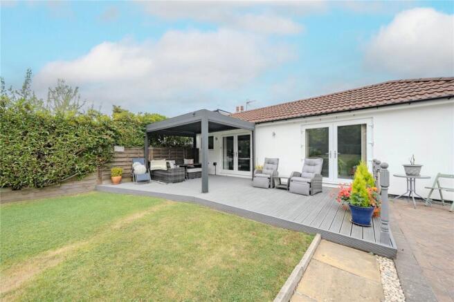 4 bed Bungalow for sale Image 9