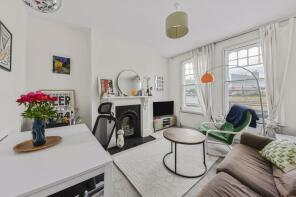 Flat C, 202, Queenstown Road, London SW8 3NR