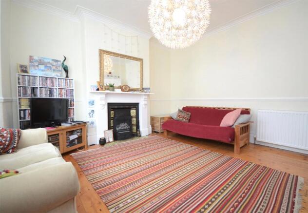 Lounge/Bedroom