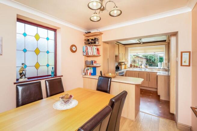 Kitchen/Dining