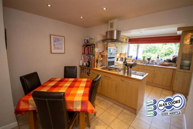 BREAKFAST ROOM
