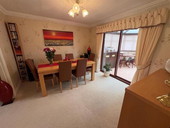 4 bed Detached for sale Image 10