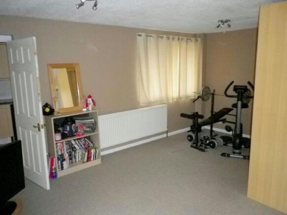 Bedroom 5/Family Roo