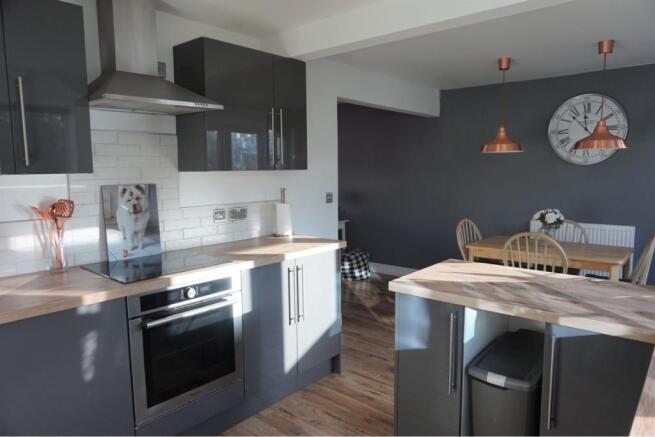 Kitchen/Dining Room