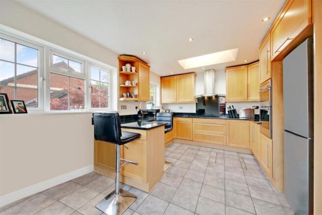 Kitchen Diner 2.jpg
