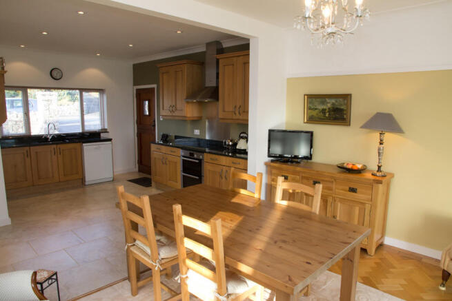 Dining Area through to Kitchen