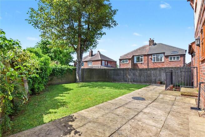 4 bed Detached for sale Image 10