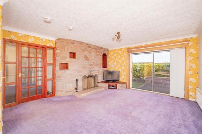 15 Affleck Gardens Monikie-1.jpg