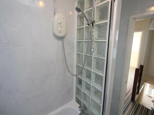 Bathroom WC Shower i