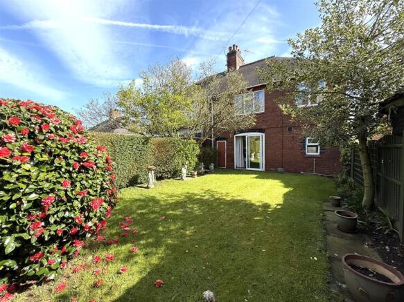 64 SANDY LANE REAR.jpeg