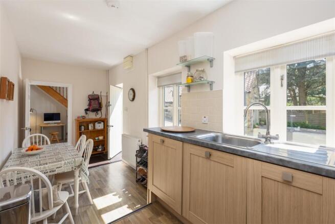 2 bed Cottage for sale Image 7