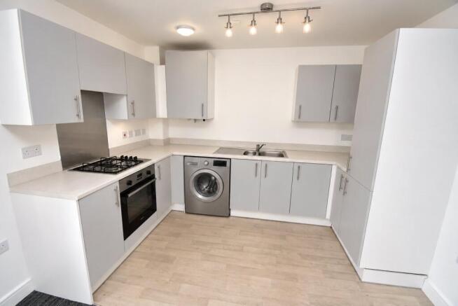 Hexham Grove, Houghton Regis, Dunstable, Bedfordshire, LU5 photo 4