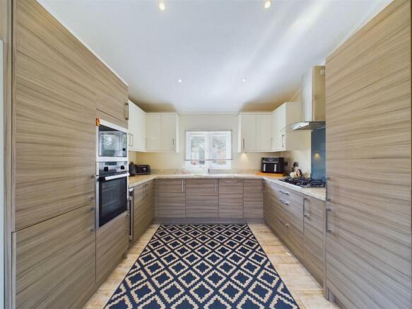 2 bed Park Home for sale Image 6