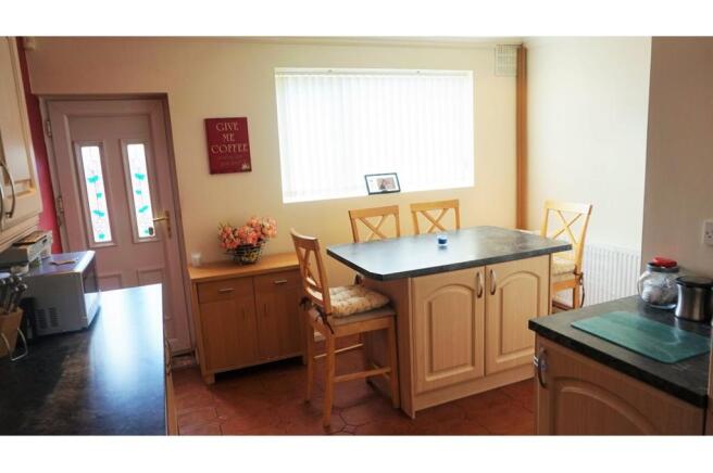 Kitchen / Breakfast