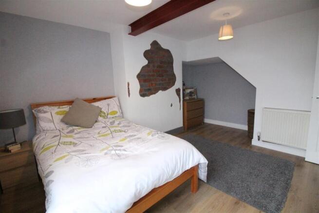 2 bed End of Terrace to rent Image 11