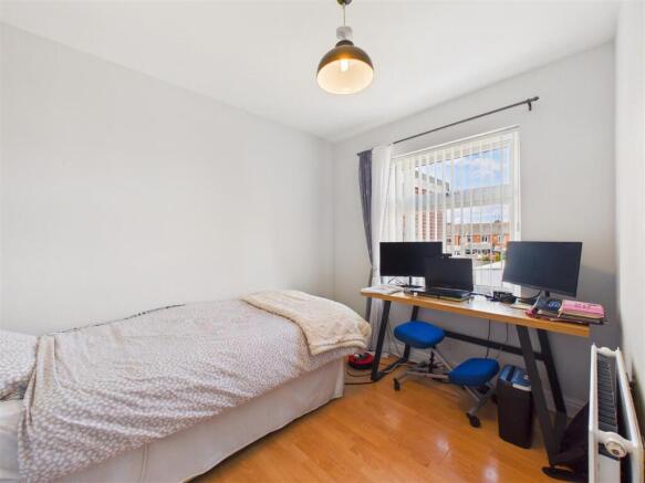 2 bed Terraced for sale Image 6