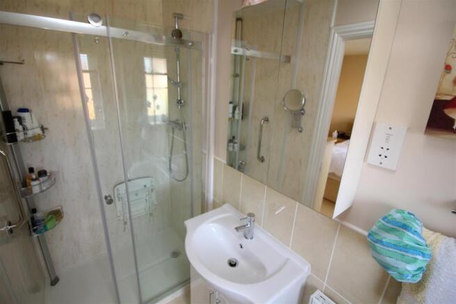 28 eN-SUITE.JPG