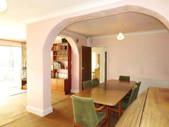 Lounge / Dining Room