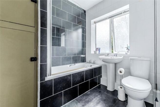 3 bed Terraced for sale Image 7