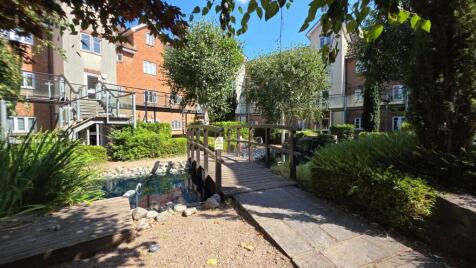 The Quadrangle, Lumley Road, Horley, RH6