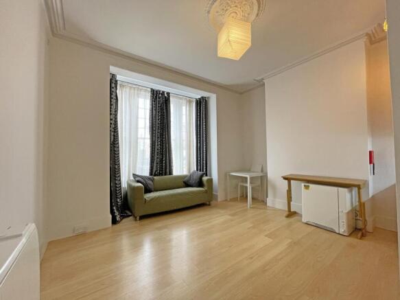 Bedford Park 5, Flat 1 - Living Room Front Shot 2.