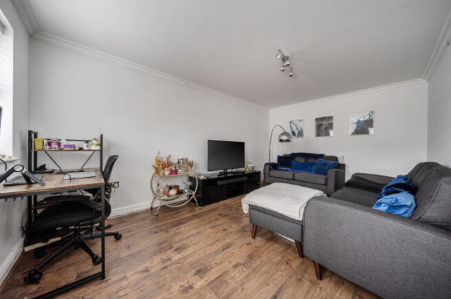 1404576-19-697b87...