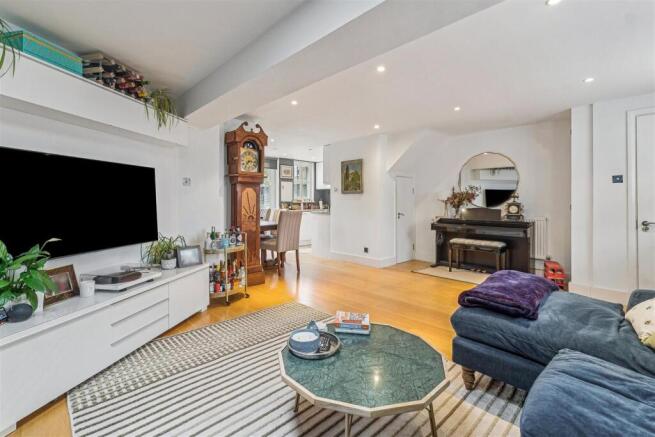 FOR SALE - Graham Road, W4