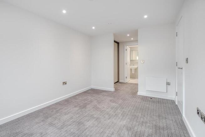 2 bed Flat to rent Image 9