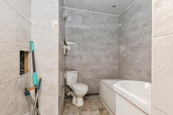7 bed Semi-Detached for sale Image 10
