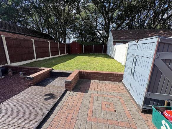 2 bed House to rent Image 8