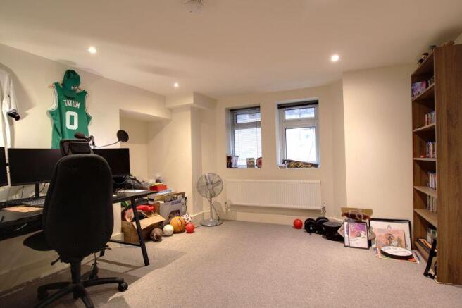 Photo 10
