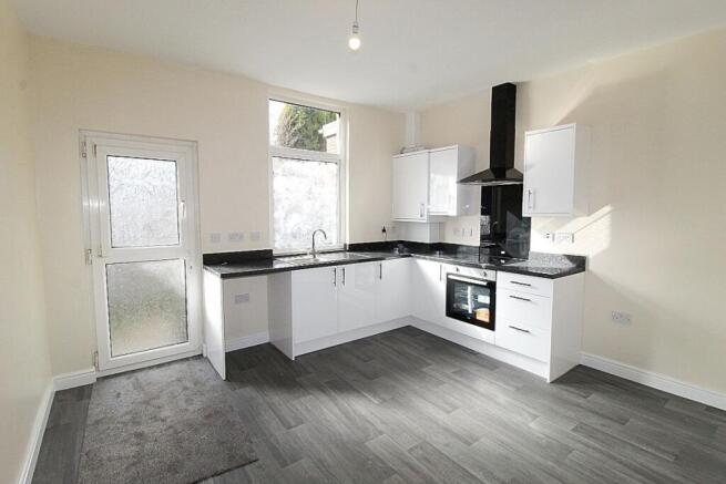 2 bed Terraced for sale Image 6