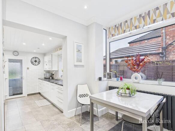 3 bed Semi-Detached for sale Image 8