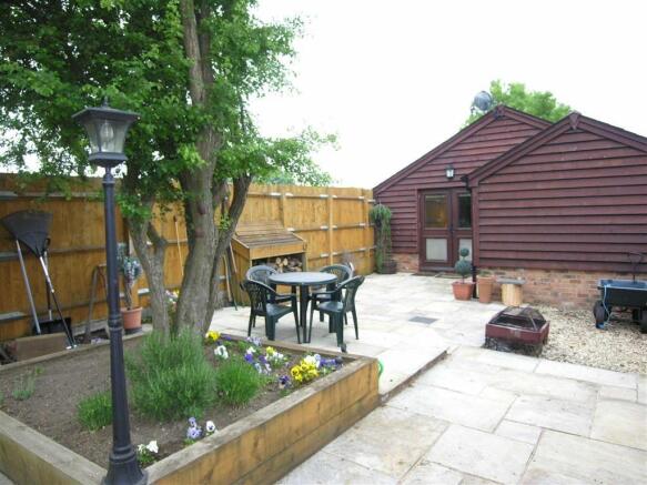 Annexe/Main barn  ga
