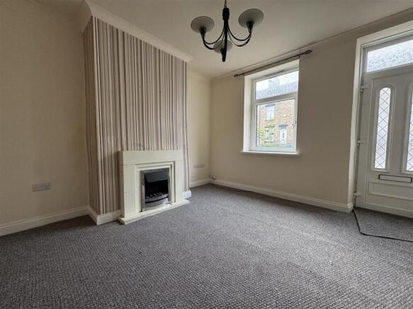 2 bed Terraced to rent Image 9