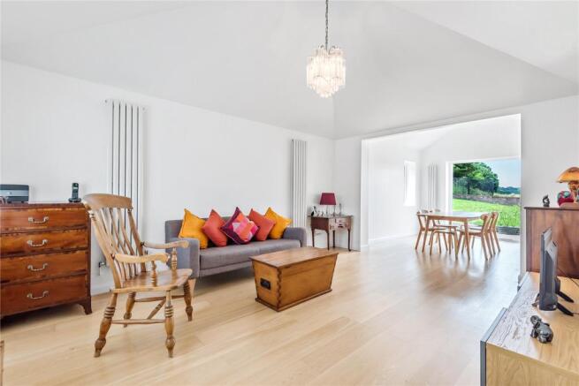 Sitting/Dining Room