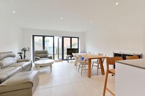 Putney Hill, Putney Heath, London, SW15