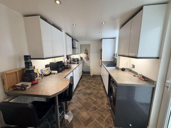 Kitchen / Breakfast Room