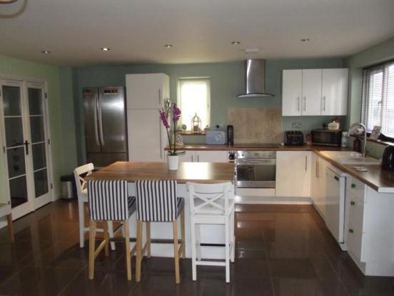 Kitchen/Breakfast Rm