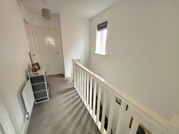 3 bed Semi-Detached for sale Image 11
